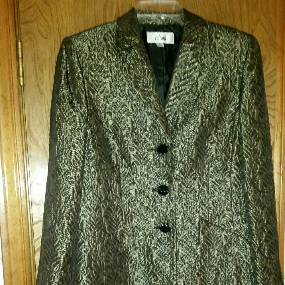 Business jacket with black pants